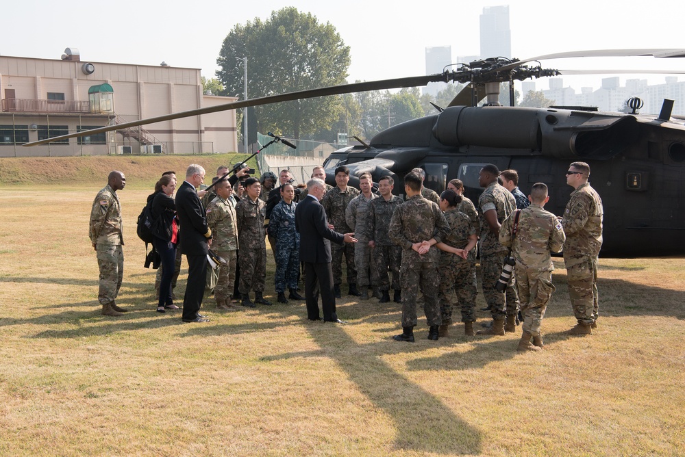 SD and South Korean MinDef visit DMZ