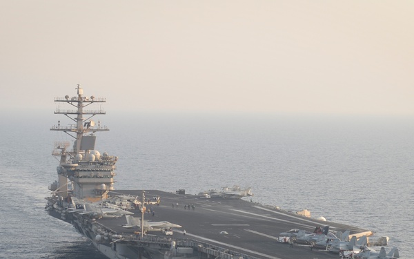 Nimitz Supports Operation Inherent Resolve