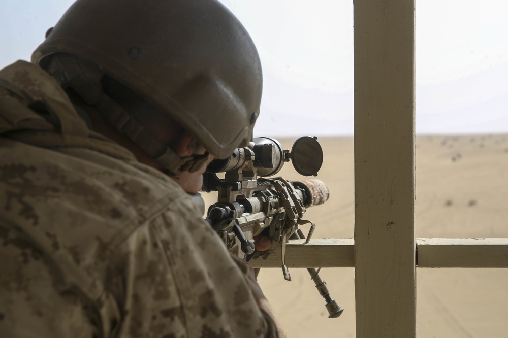 BLT 1/5 scout snipers conduct unknown distance range