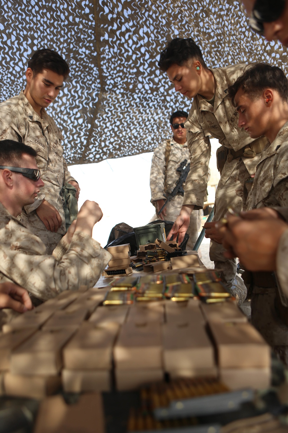15th MEU conducts small-arms range with UAE during Iron Magic 2018