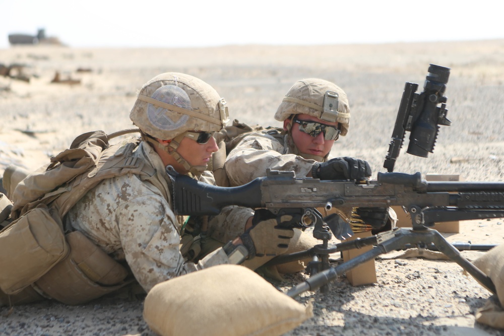 15th MEU conducts small-arms range with UAE during Iron Magic 2018