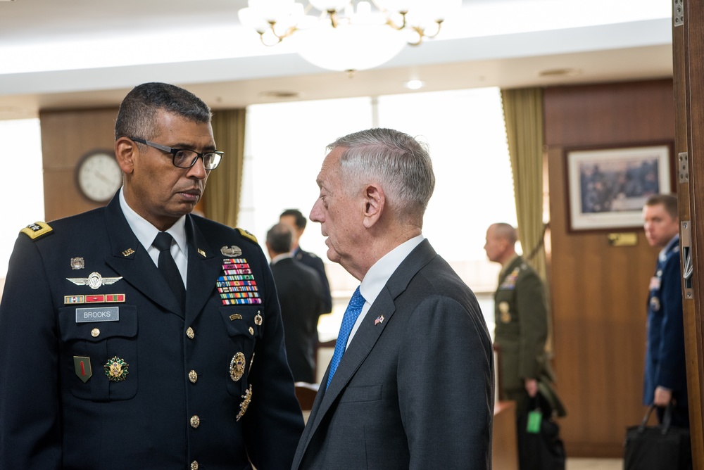 SD and CJCS attend 49th SCM