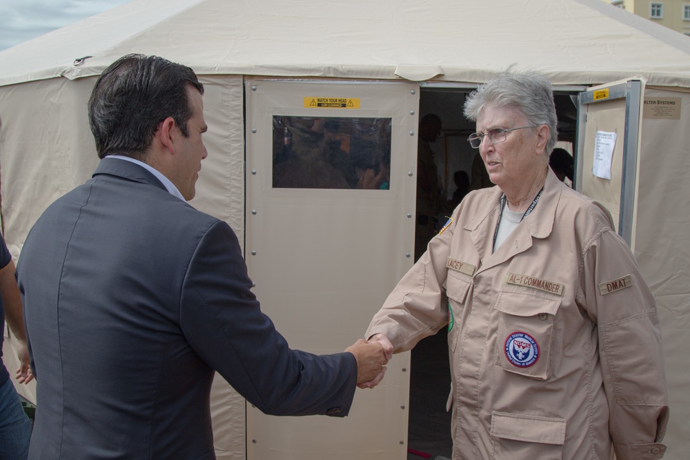 Governor of Puerto Rico Visits USNS Comfort