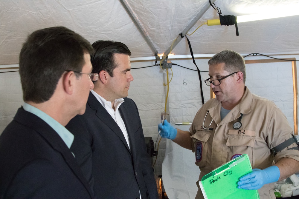 Governor of Puerto Rico Visits USNS Comfort