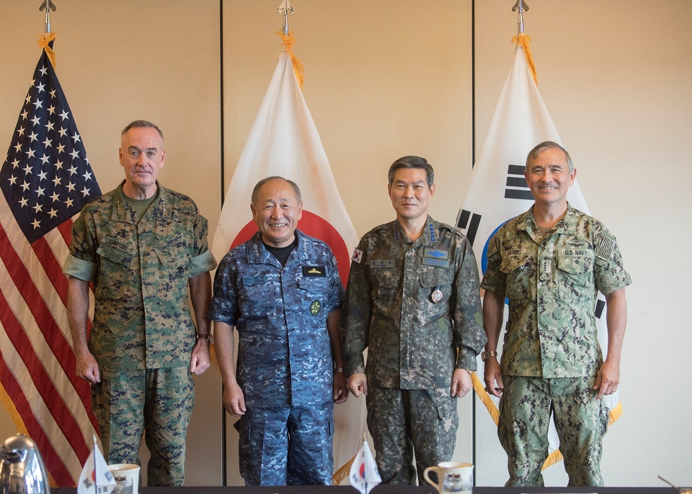 CJCS Hosts ROK, Japanese Counterparts for Trilateral Discussions