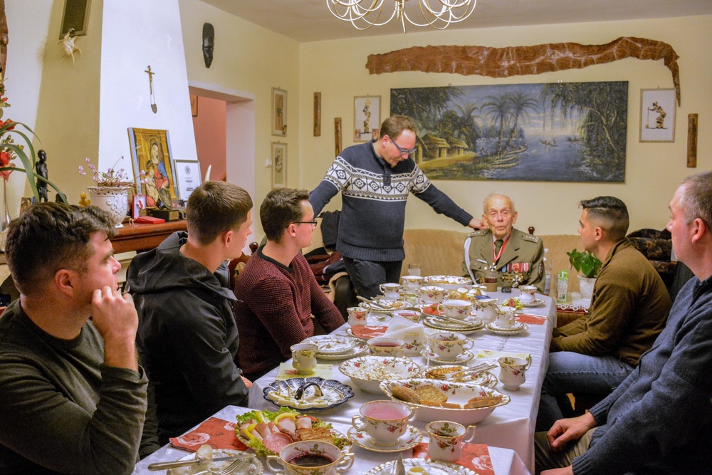 Battle Group Visits Polish WWII Veteran