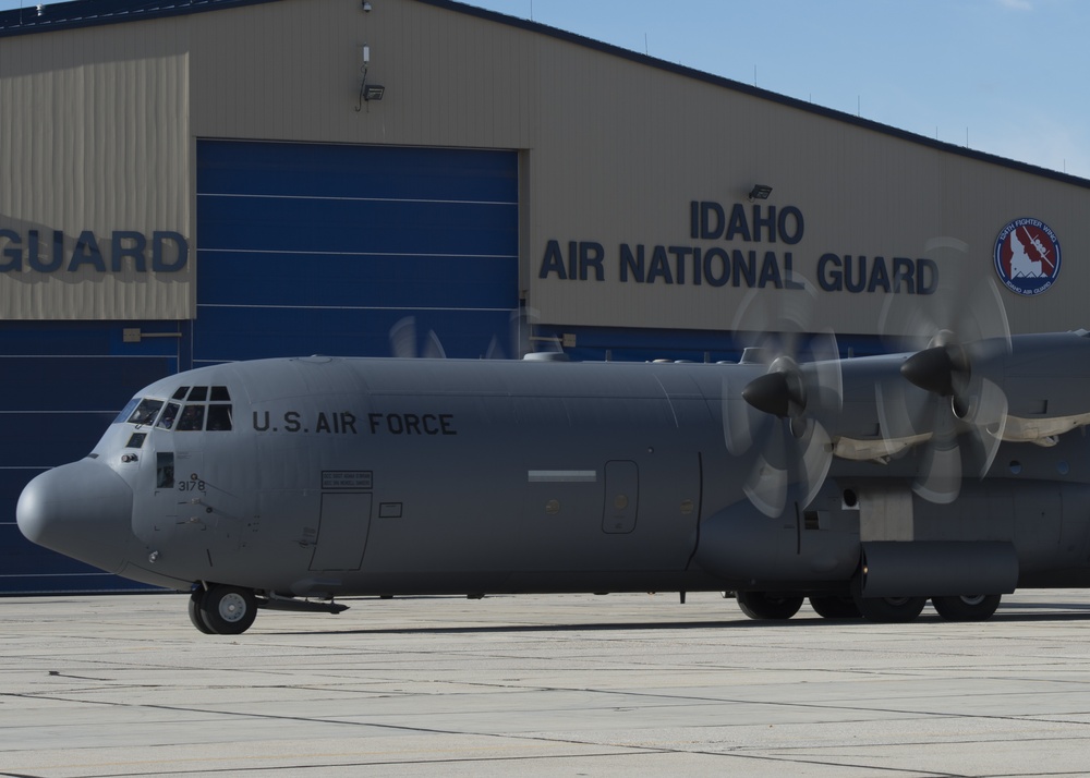 C-130 lands at Gowen Field