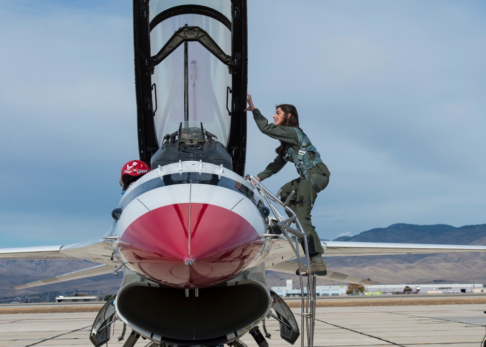 Thunderbirds give local media a flight