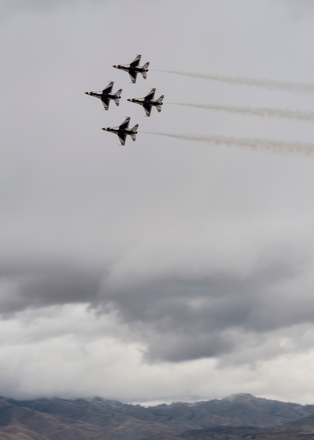 Thunderbirds perform at Gowen Thunder