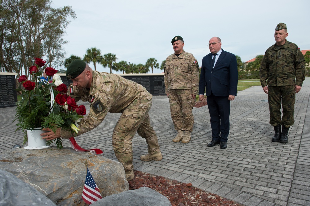 Polish Delegation Lays Wreath at SOF Memorial