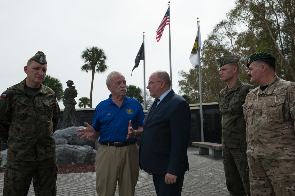 Polish Delegation Lays Wreath at SOF Memorial