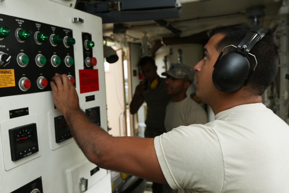 US Army provides clean drinking water after Maria