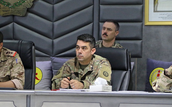 KLF and 35th Inf. Div. Soldiers conduct after action review