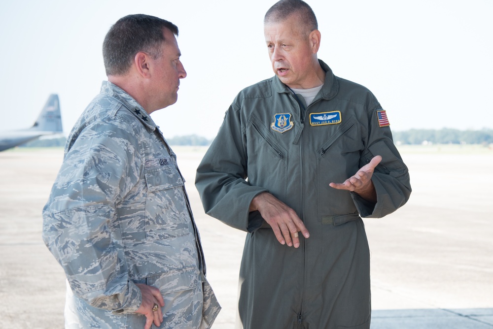 Second Air Force commander visits 403rd Wing