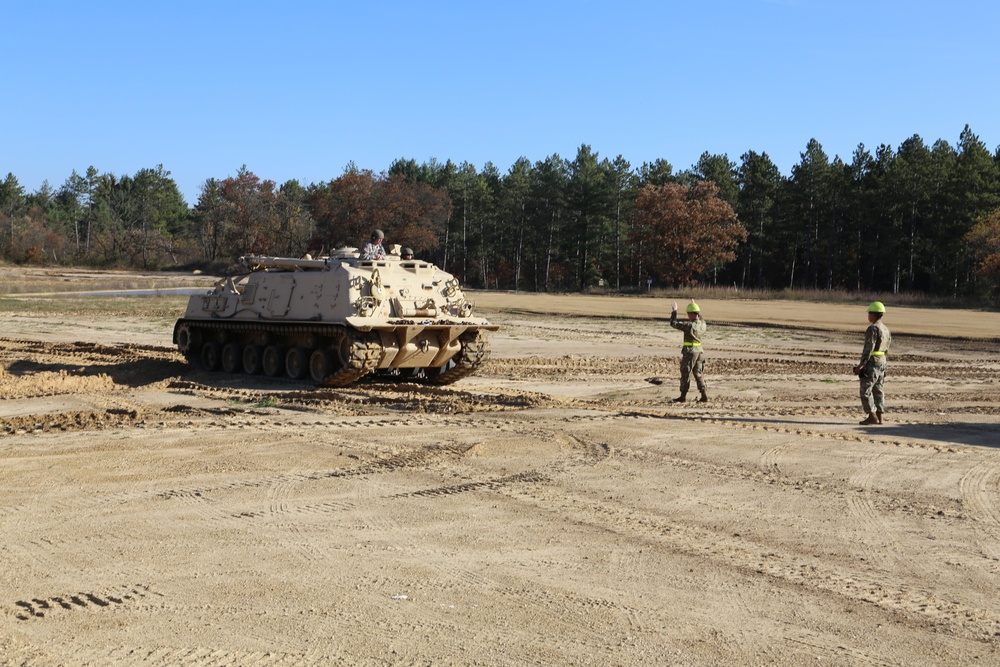 Fort McCoy’s RTS-Maintenance holds first Tracked Vehicle Recovery Course