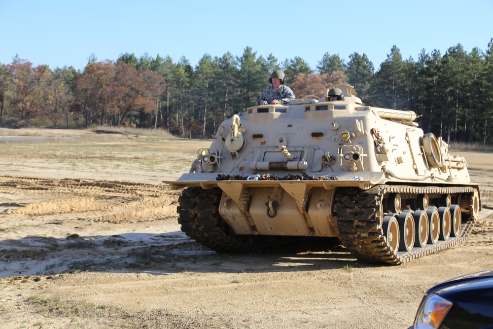 Fort McCoy’s RTS-Maintenance holds first Tracked Vehicle Recovery Course