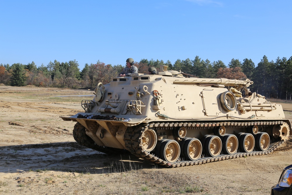 Fort McCoy’s RTS-Maintenance holds first Tracked Vehicle Recovery Course