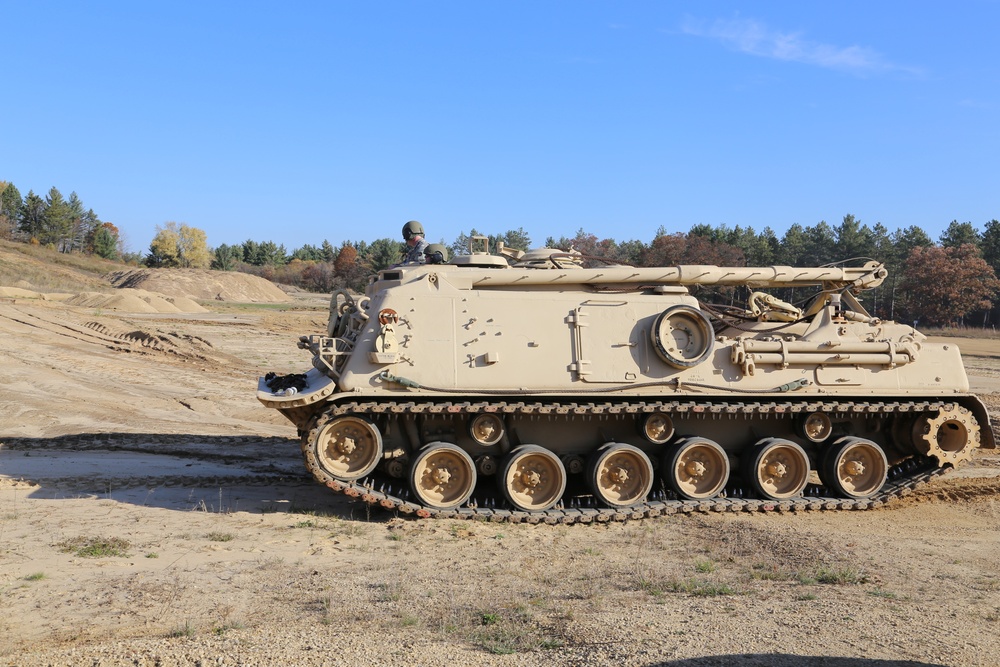 Fort McCoy’s RTS-Maintenance holds first Tracked Vehicle Recovery Course