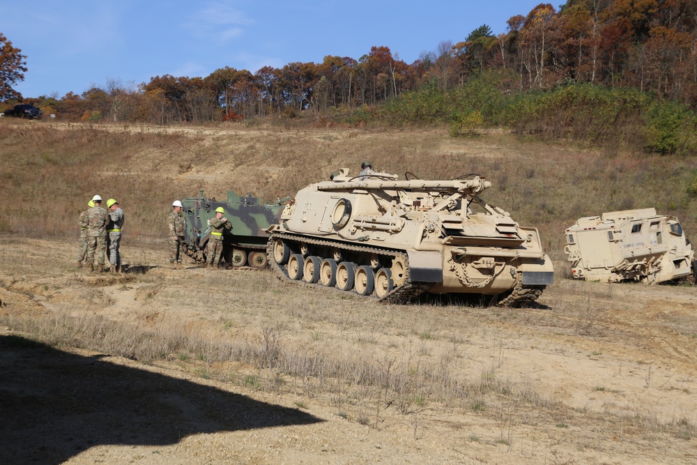 Fort McCoy’s RTS-Maintenance holds first Tracked Vehicle Recovery Course