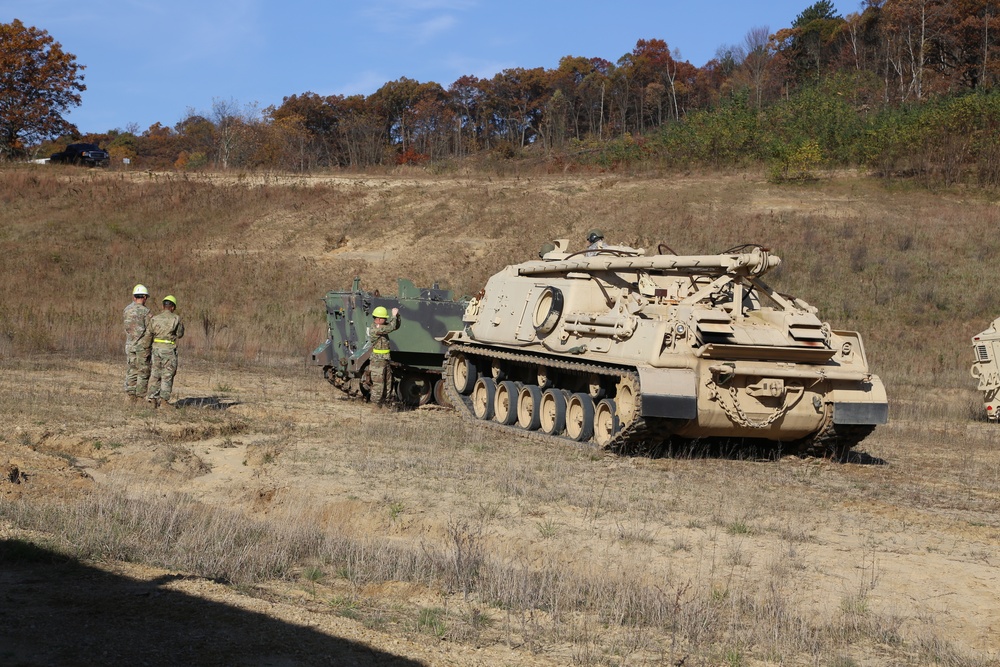 Fort McCoy’s RTS-Maintenance holds first Tracked Vehicle Recovery Course