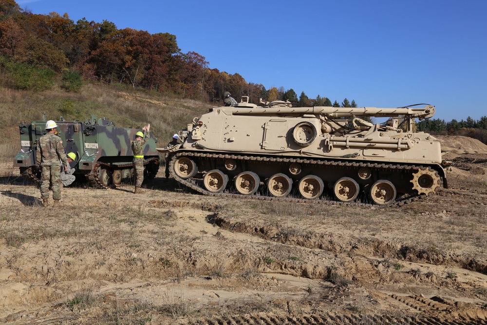 Fort McCoy’s RTS-Maintenance holds first Tracked Vehicle Recovery Course