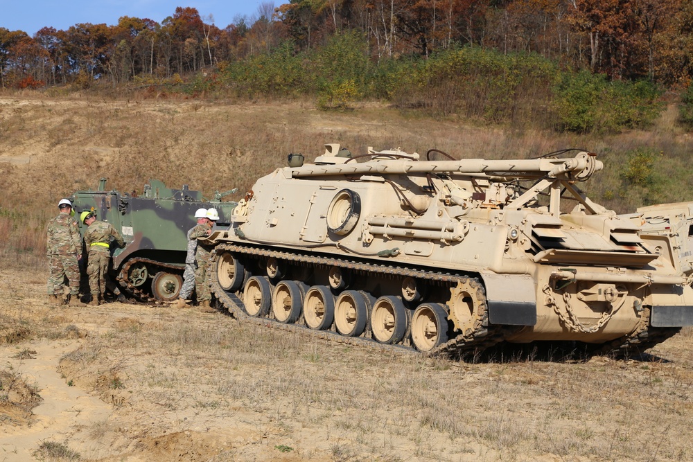 Fort McCoy’s RTS-Maintenance holds first Tracked Vehicle Recovery Course