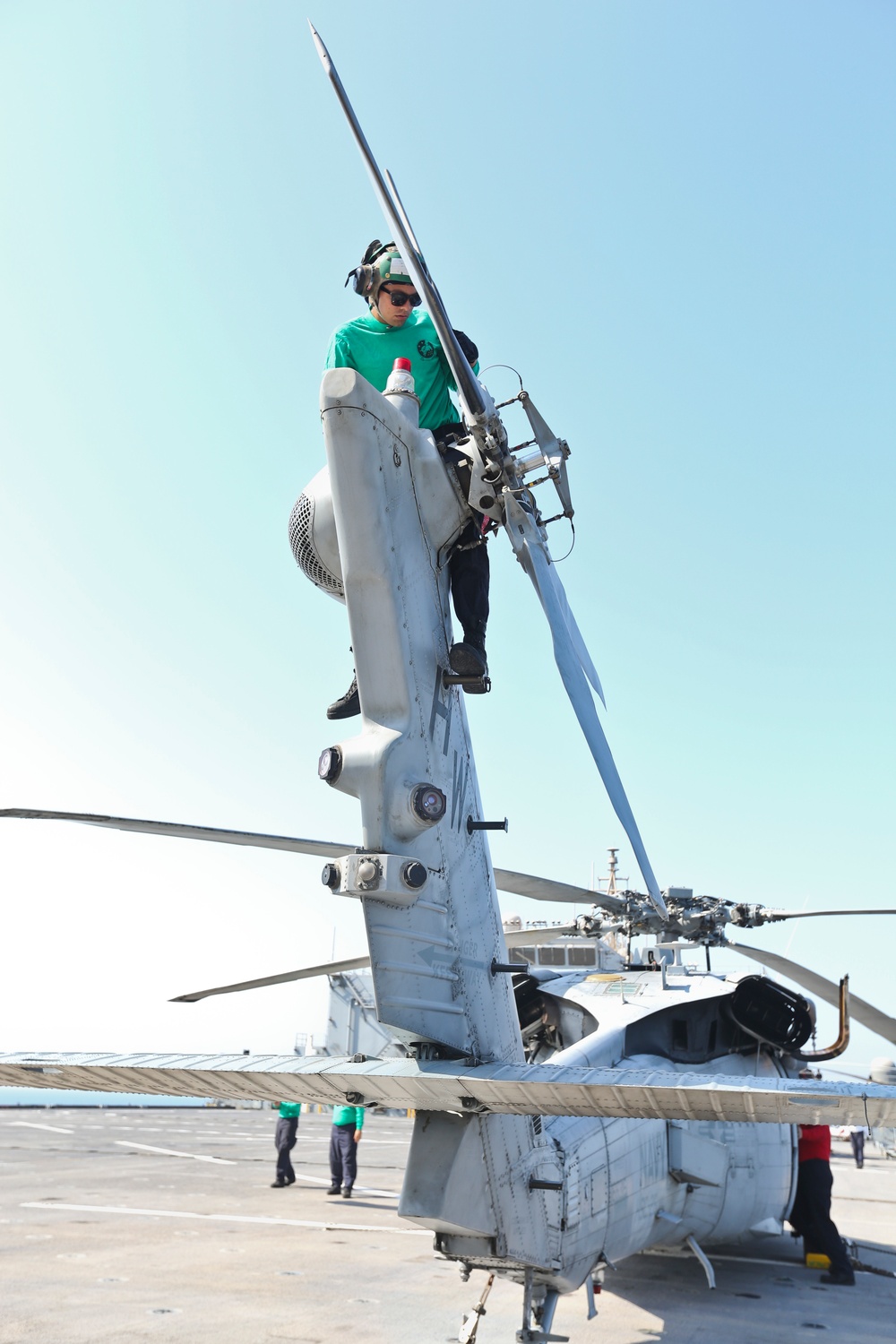 USS Lewis B. Puller Aircraft Maintenance