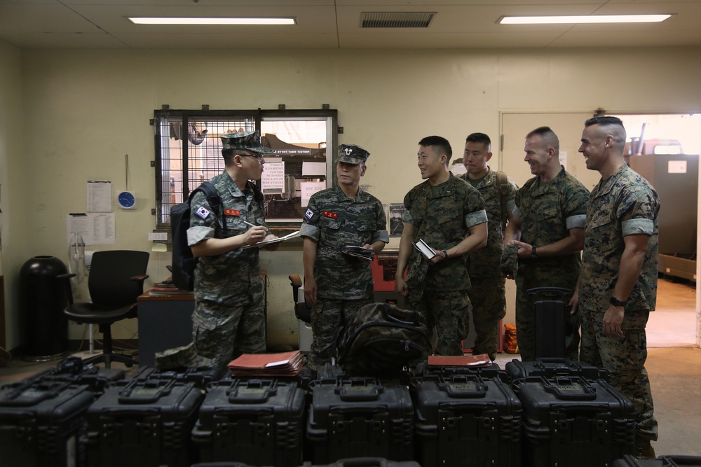 U.S. Marines host Republic of Korea Marine leaders during a 3d Marine Logistics Group command visit