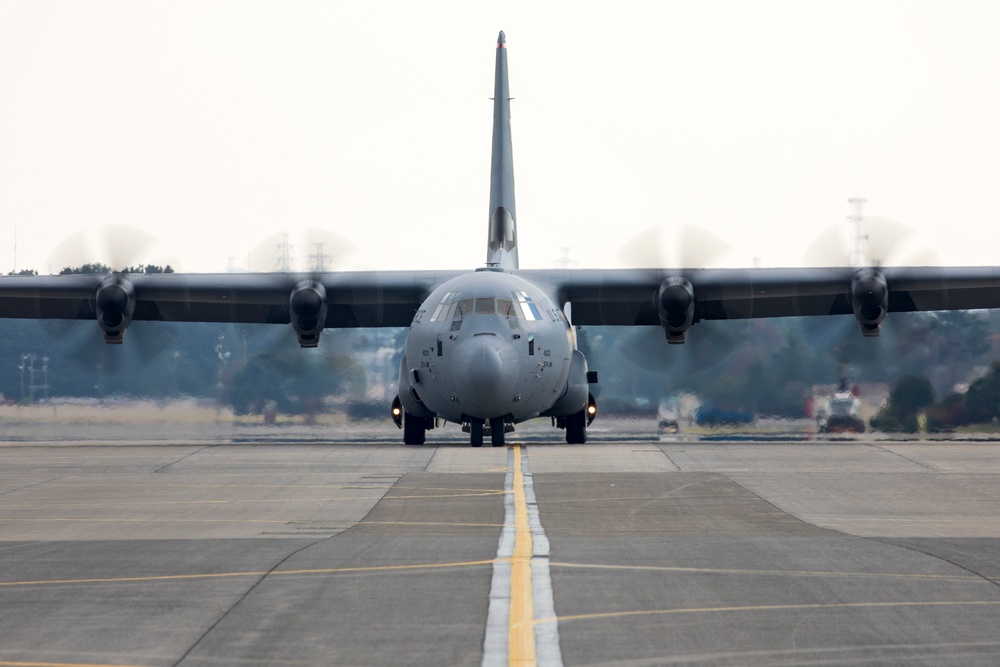 Yokota receives 7th C-130J from Little Rock AFB