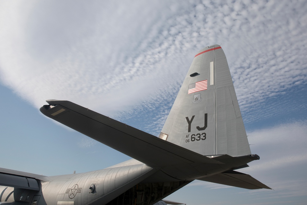 Yokota receives 7th C-130J from Little Rock AFB