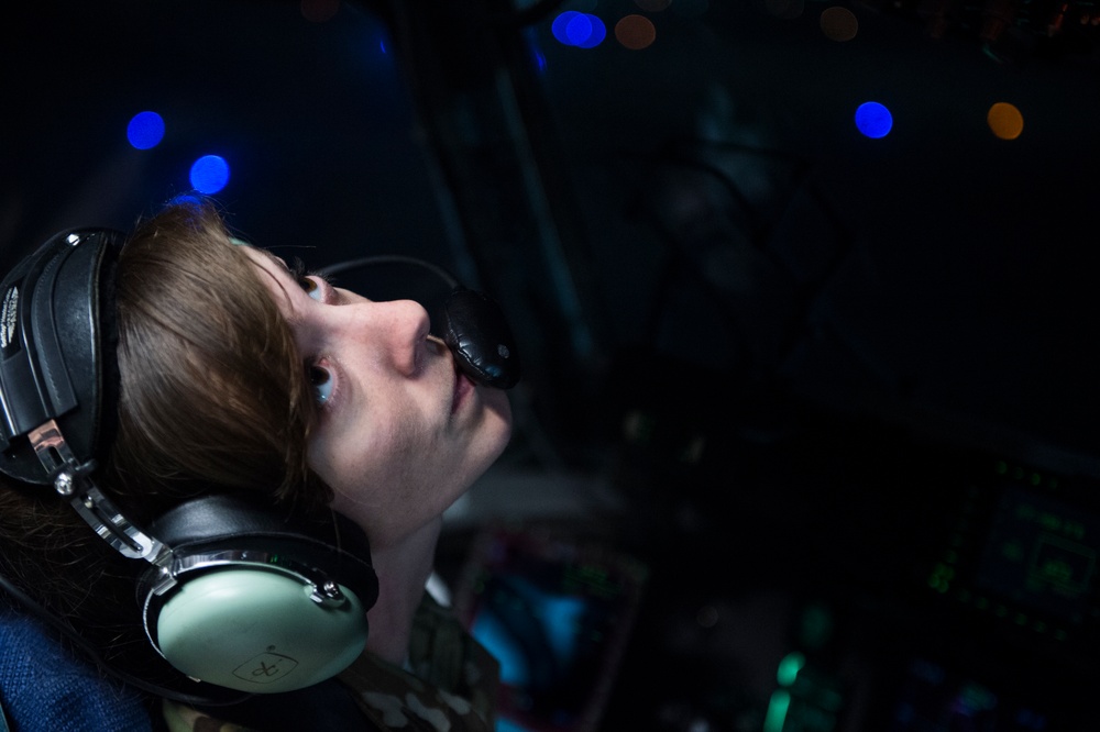 816th EAS Moves Cargo through Syria