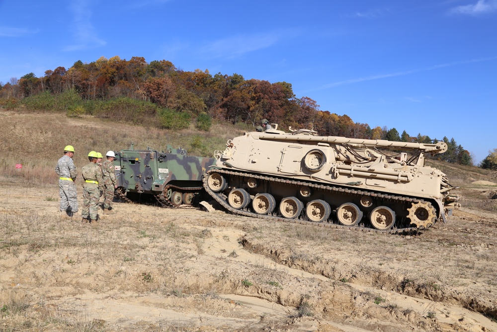 Fort McCoy’s RTS-Maintenance holds first Tracked Vehicle Recovery Course