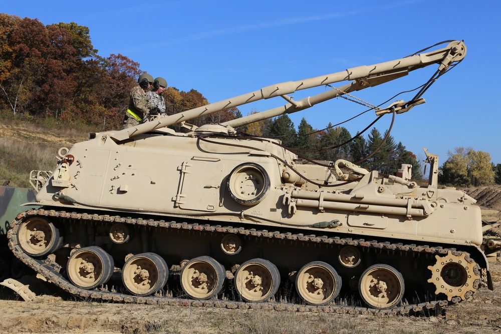 Fort McCoy’s RTS-Maintenance holds first Tracked Vehicle Recovery Course