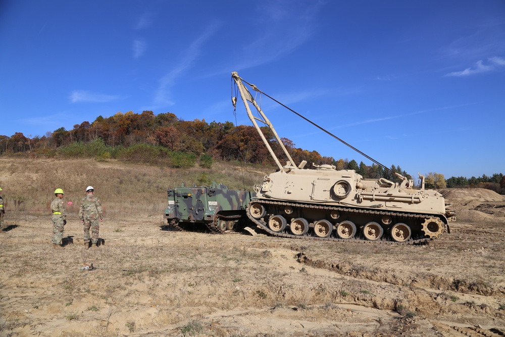 Fort McCoy’s RTS-Maintenance holds first Tracked Vehicle Recovery Course