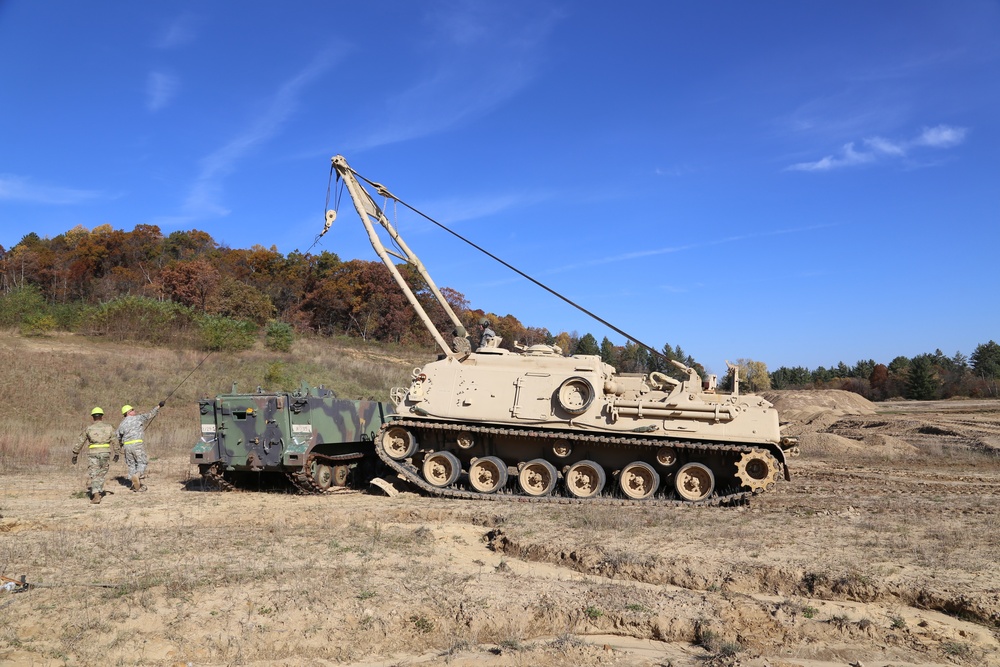 Fort McCoy’s RTS-Maintenance holds first Tracked Vehicle Recovery Course