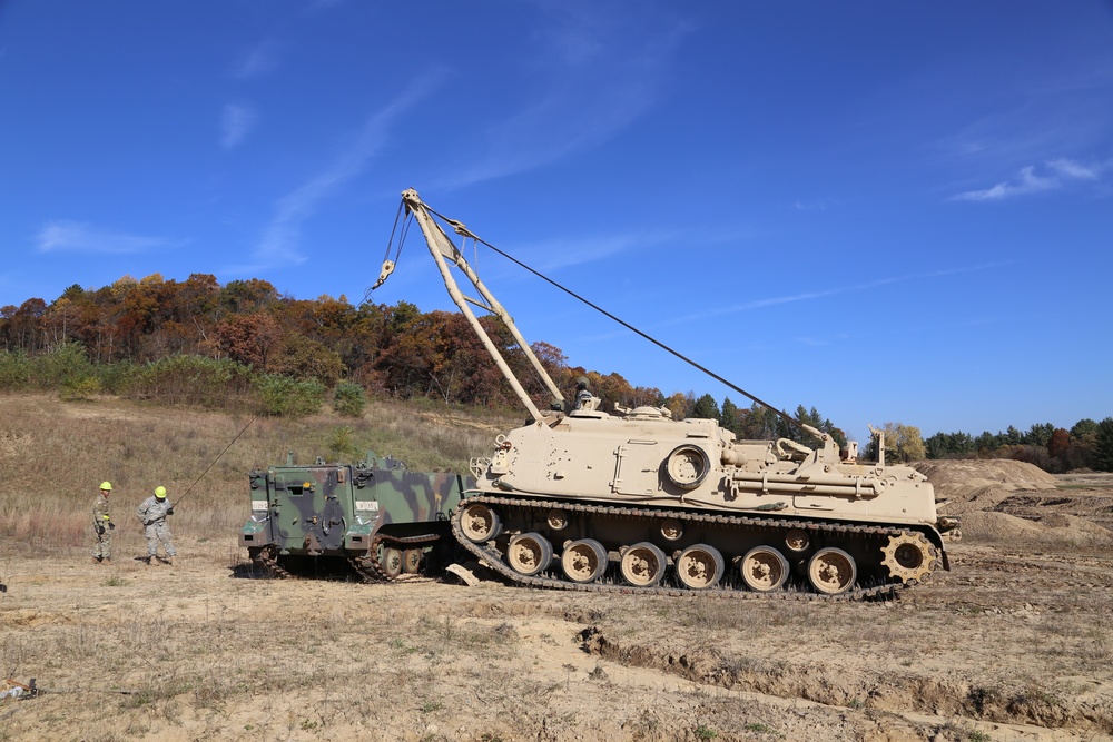 Fort McCoy’s RTS-Maintenance holds first Tracked Vehicle Recovery Course