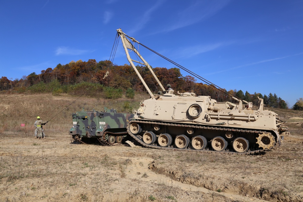 Fort McCoy’s RTS-Maintenance holds first Tracked Vehicle Recovery Course