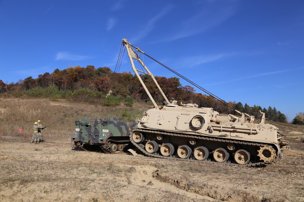 Fort McCoy’s RTS-Maintenance holds first Tracked Vehicle Recovery Course