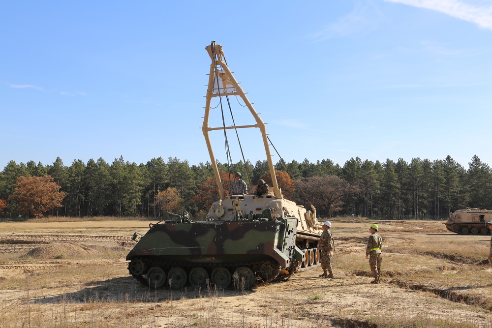 Fort McCoy’s RTS-Maintenance holds first Tracked Vehicle Recovery Course