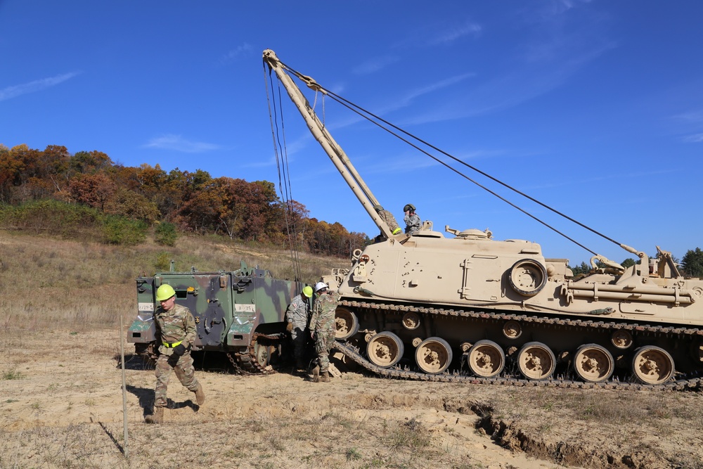 Fort McCoy’s RTS-Maintenance holds first Tracked Vehicle Recovery Course