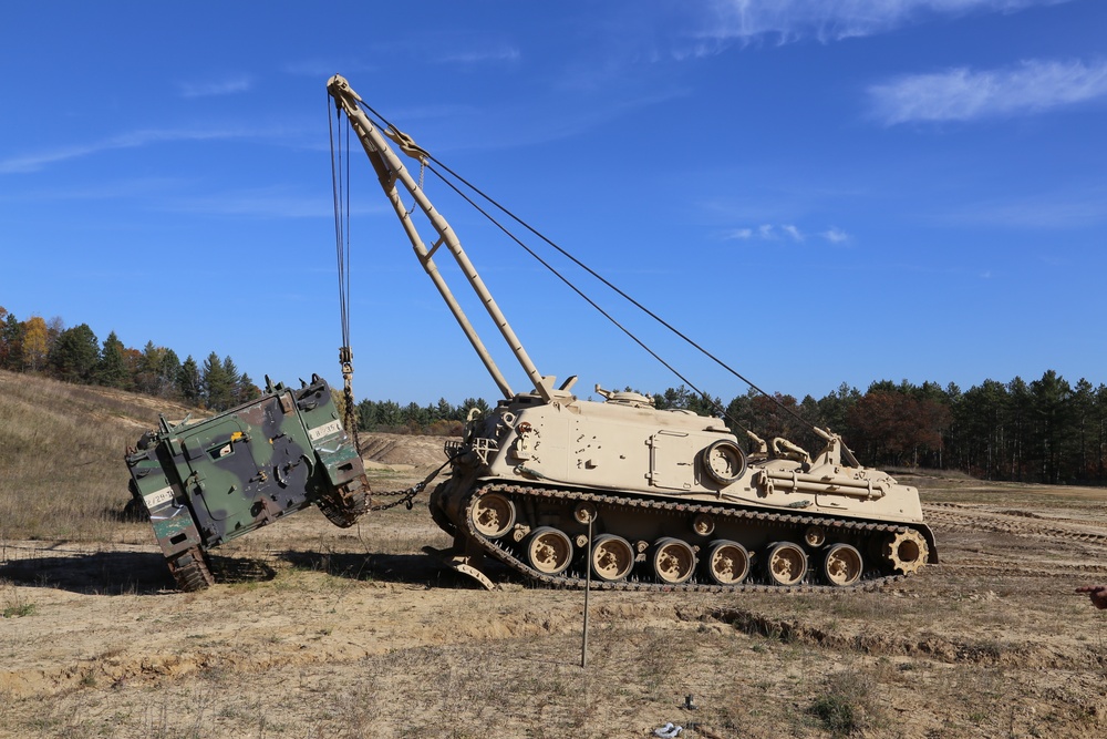 Fort McCoy’s RTS-Maintenance holds first Tracked Vehicle Recovery Course