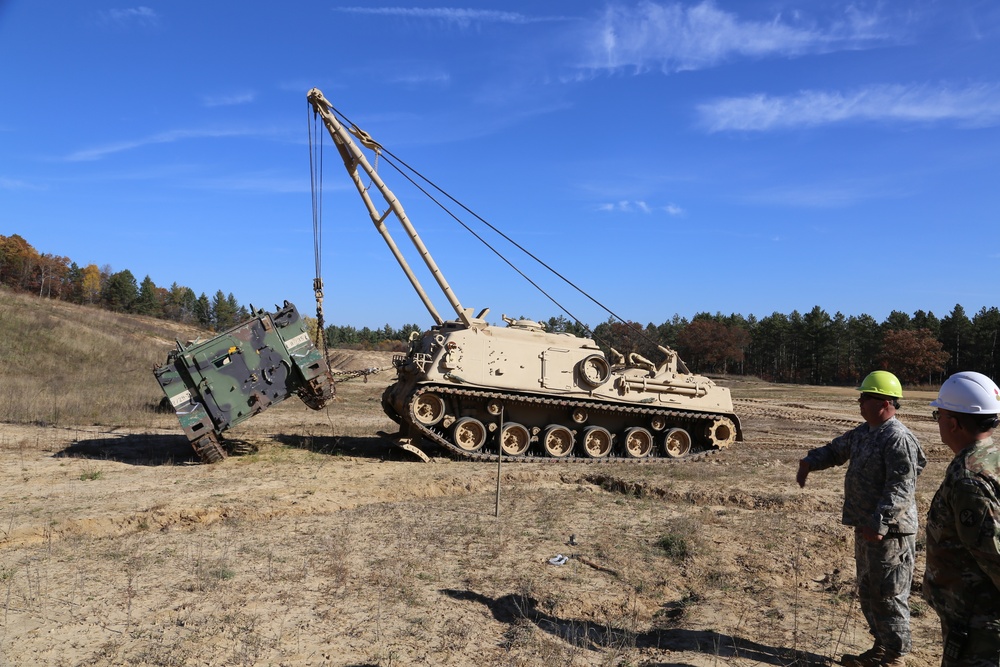 Fort McCoy’s RTS-Maintenance holds first Tracked Vehicle Recovery Course