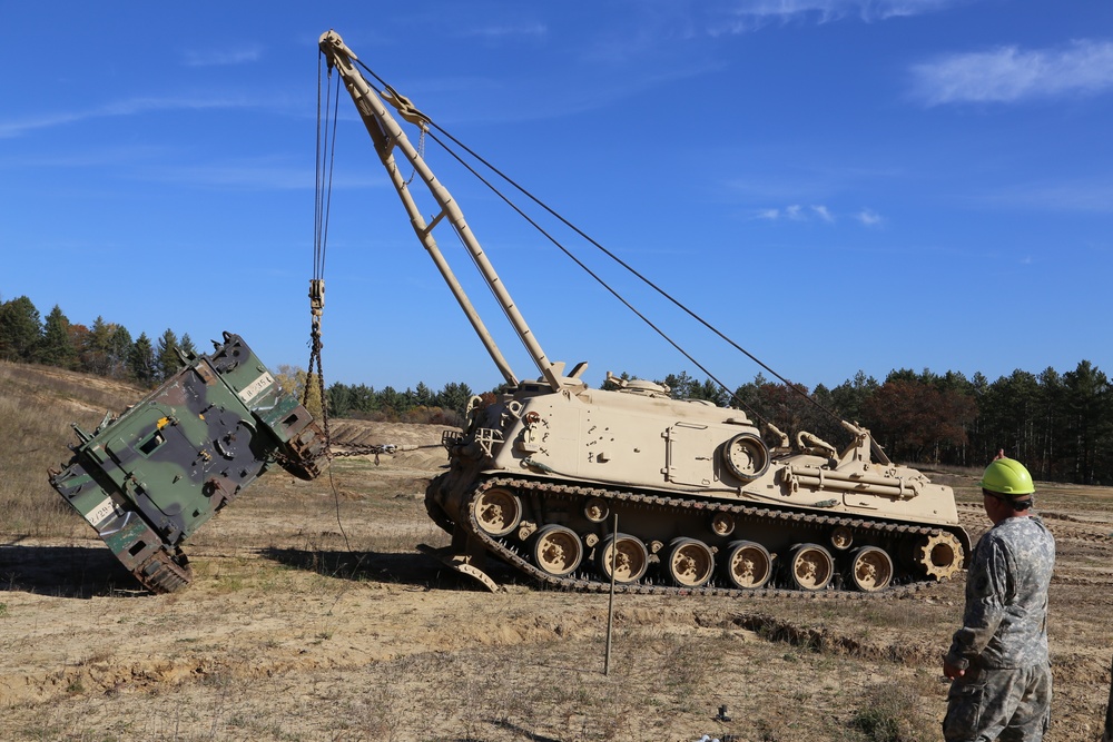 Fort McCoy’s RTS-Maintenance holds first Tracked Vehicle Recovery Course