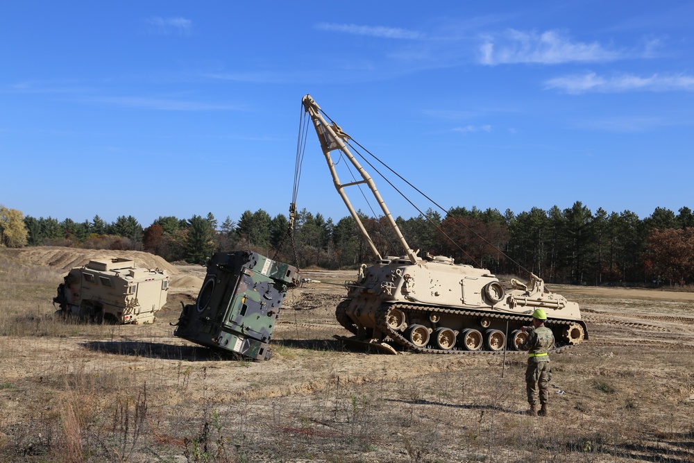 Fort McCoy’s RTS-Maintenance holds first Tracked Vehicle Recovery Course