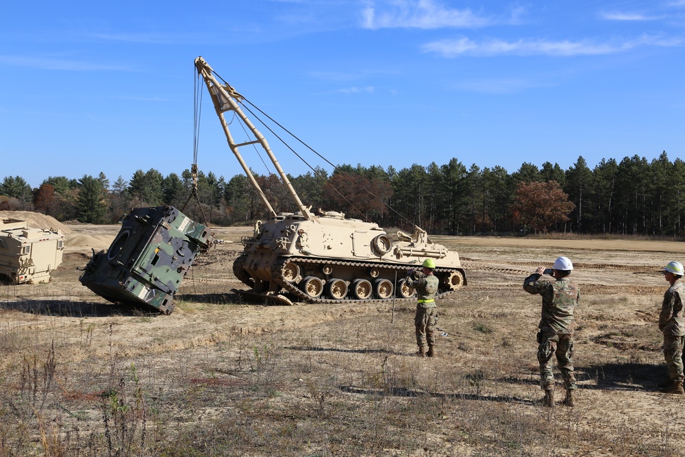Fort McCoy’s RTS-Maintenance holds first Tracked Vehicle Recovery Course