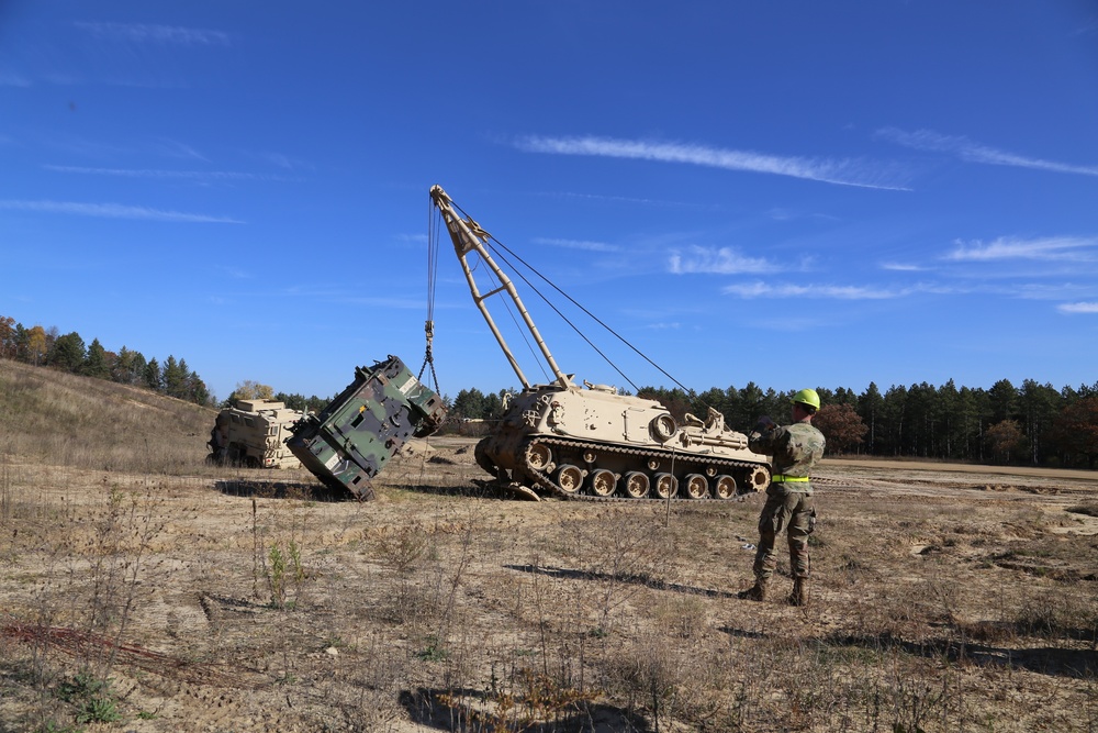 Fort McCoy’s RTS-Maintenance holds first Tracked Vehicle Recovery Course