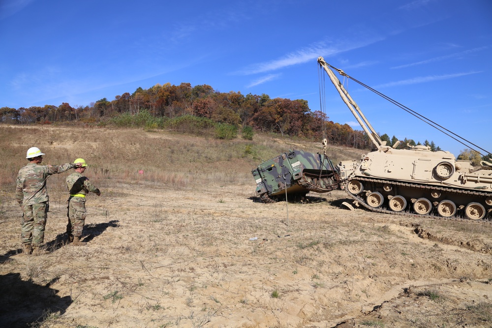Fort McCoy’s RTS-Maintenance holds first Tracked Vehicle Recovery Course