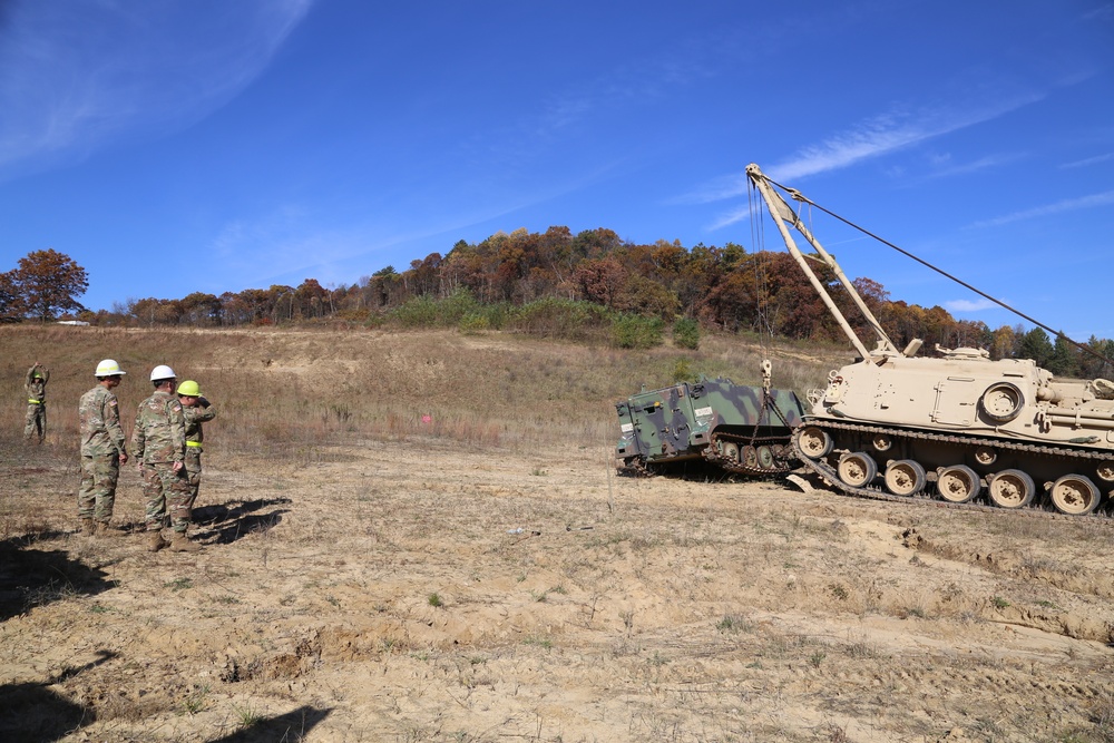 Fort McCoy’s RTS-Maintenance holds first Tracked Vehicle Recovery Course