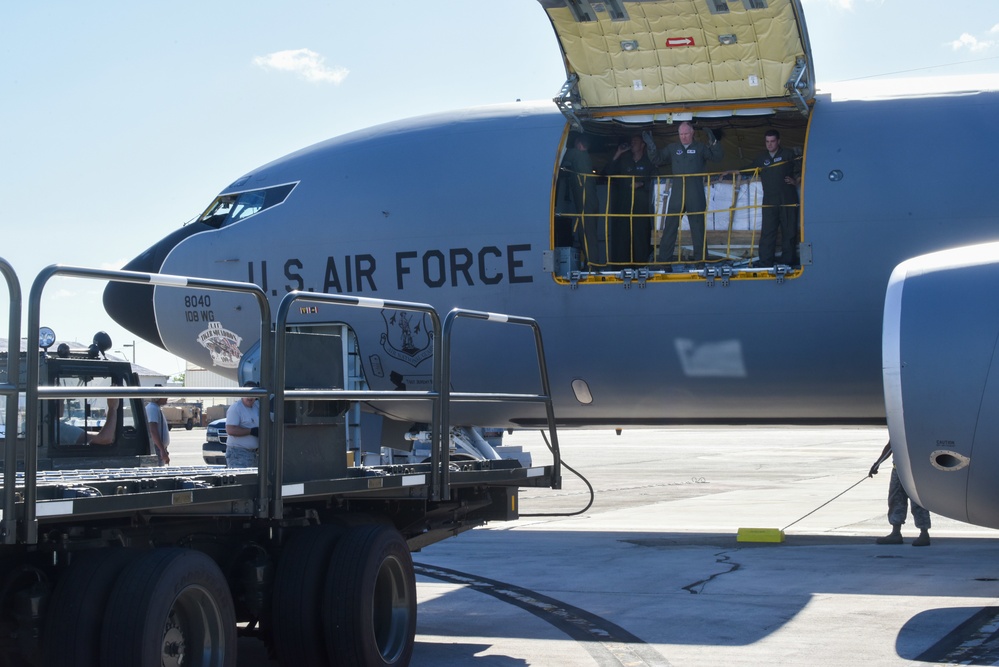 N.J. KC-135 unloads relief supplies in Puerto Rico