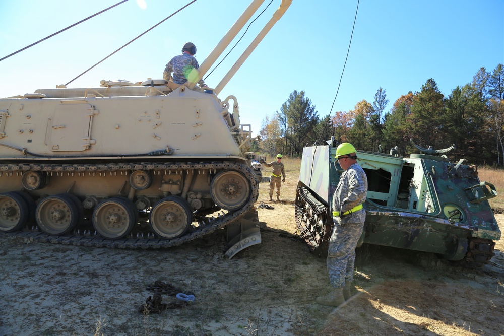 Fort McCoy’s RTS-Maintenance holds first Tracked Vehicle Recovery Course